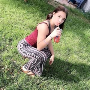 Meet your Posher, Macie